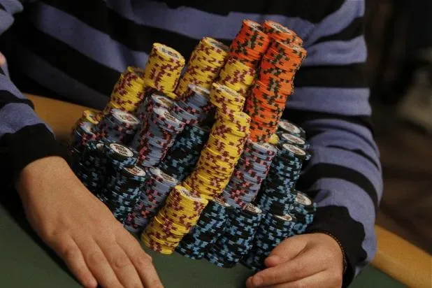 德州扑克iOS版:2010年WSOP主赛事：进入第五天，574名选手晋级
