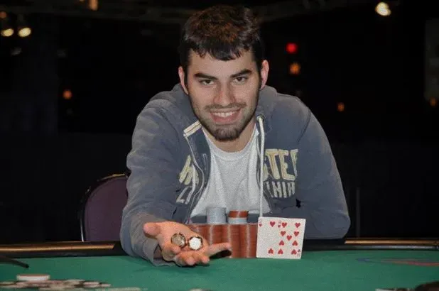 德州扑克开房间:凯尔·卡特赖特:WSOP扑克赛场上的新星