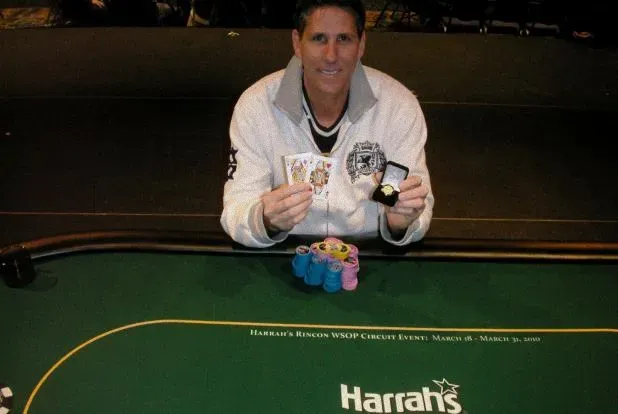 德州扑克安卓版:迈克尔·卡普利茨在 Harrah's Rincon WSOP 巡回赛中获胜