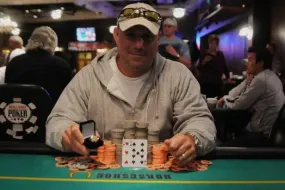 فوز ويكسل ببطولة WSOP Circuit رغم تجاوز منافسيه بالحظ