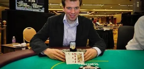 德州扑克安全:尼古拉斯·戈德特在哈拉兹赛上赢得 WSOP 巡回赛金戒指