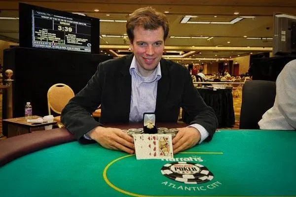 德州扑克安全:尼古拉斯·戈德特在哈拉兹赛上赢得 WSOP 巡回赛金戒指