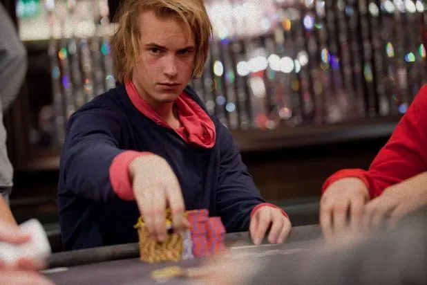 真人德州扑克线上玩:2010年WSOP欧洲主赛事:维克多·布罗姆能否一战成名?