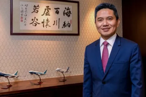香港扑克玩家蔡Stanley Choi投资亚航